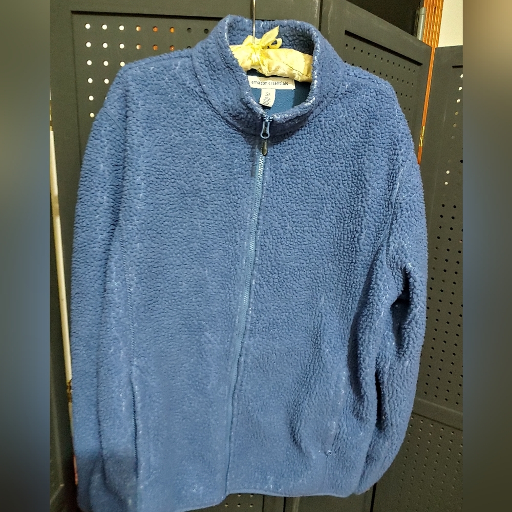 Amazon Essentials Cozy Navy Fleece Jacket